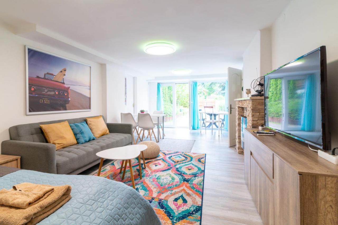 Cosy And Colorful Apartment Szentendre Bagian luar foto