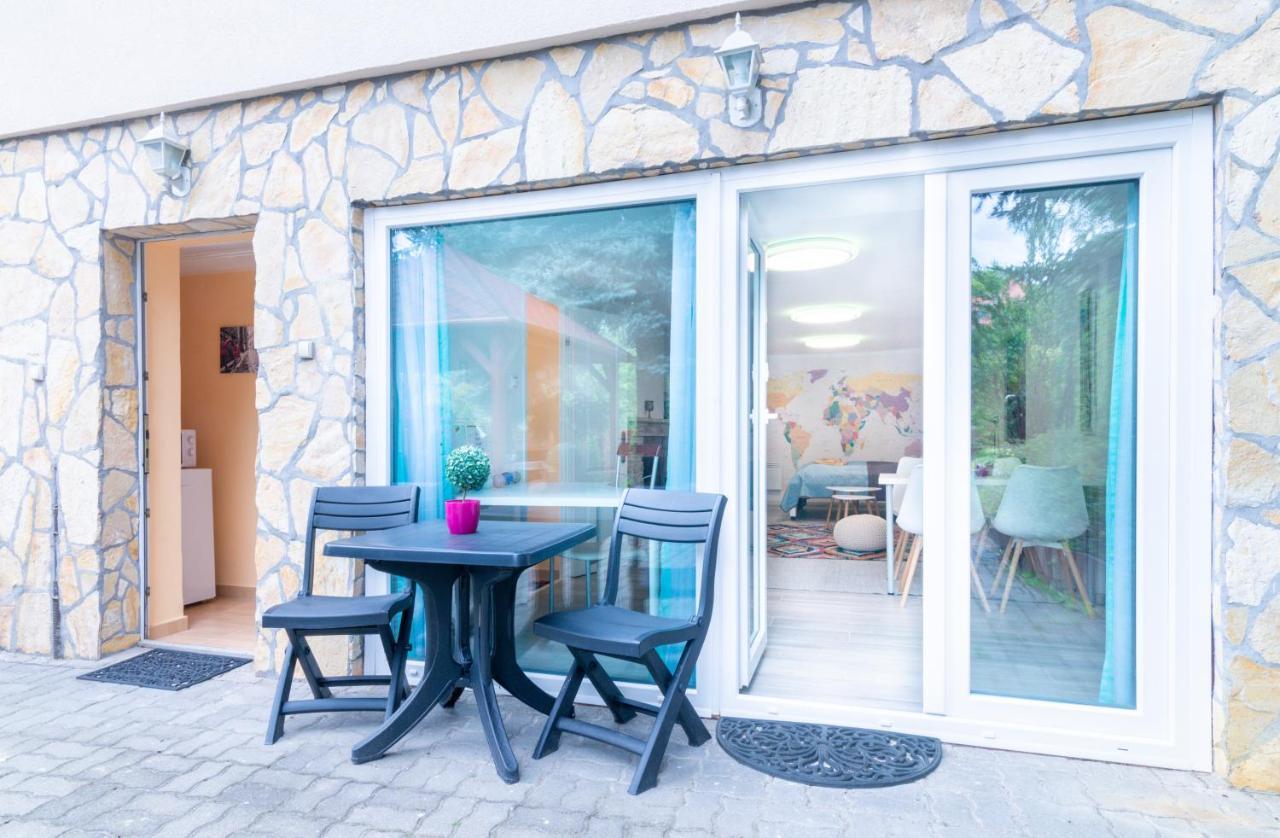 Cosy And Colorful Apartment Szentendre Bagian luar foto