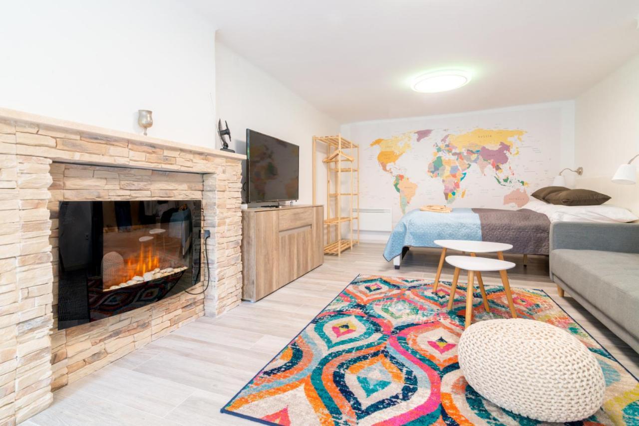 Cosy And Colorful Apartment Szentendre Bagian luar foto