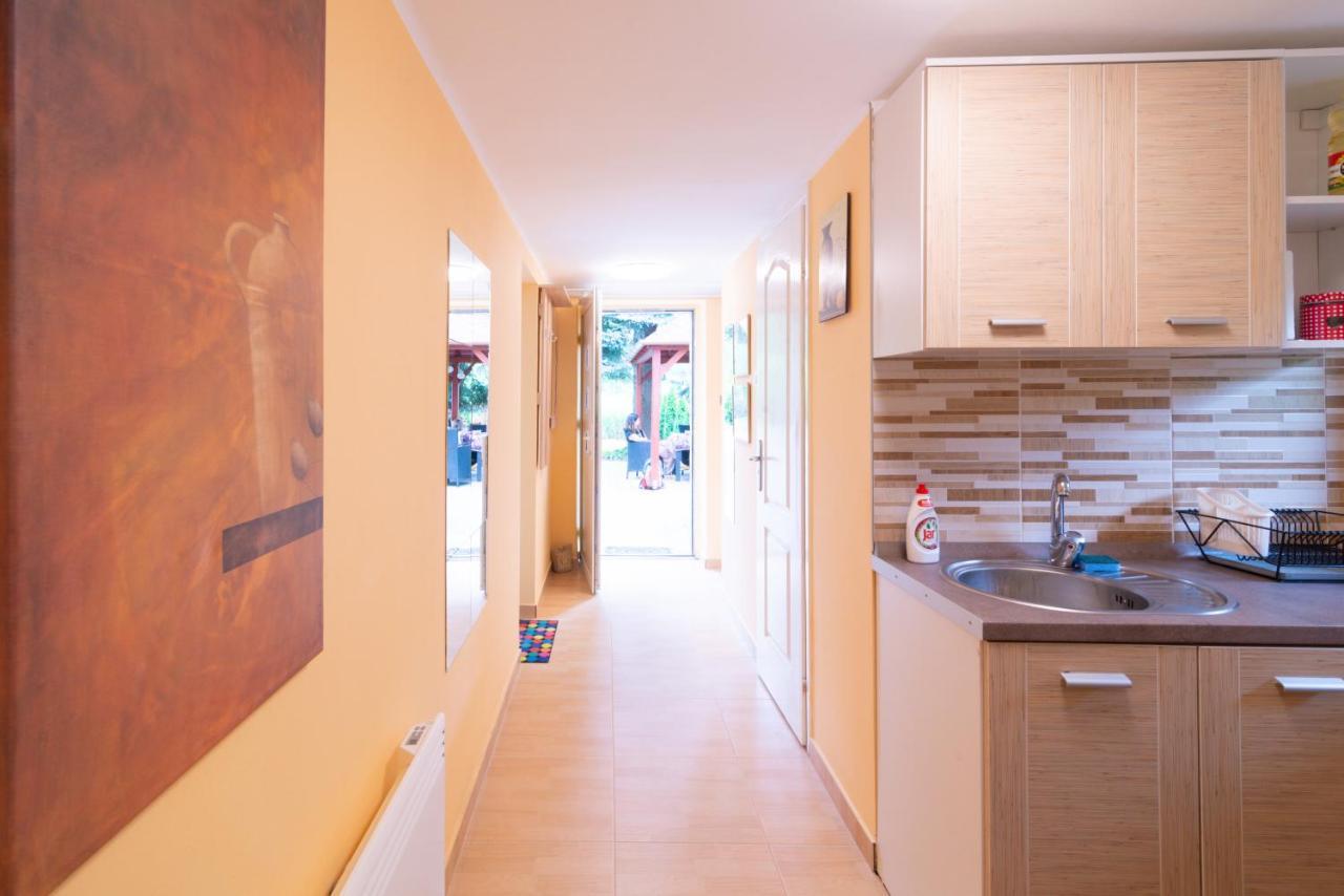Cosy And Colorful Apartment Szentendre Bagian luar foto